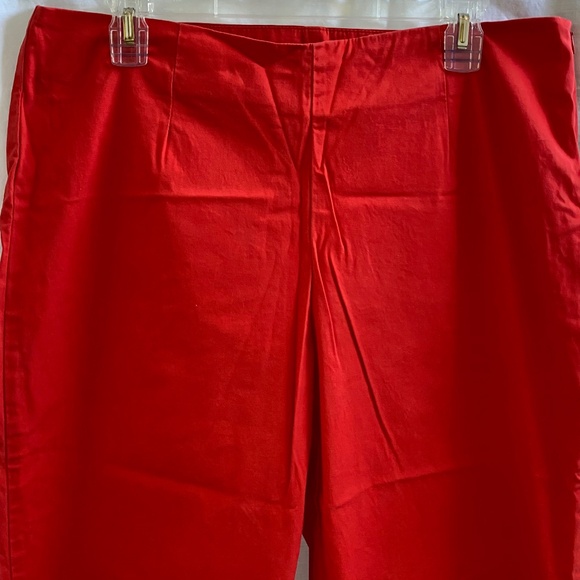 Boston Proper Red Capri Size: 14 - Picture 4 of 8